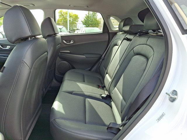 Photo of 2023 Lunar White Hyundai KONA
