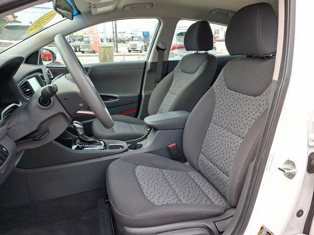 Photo of 2017 Ceramic White Hyundai IONIQ Hybrid
