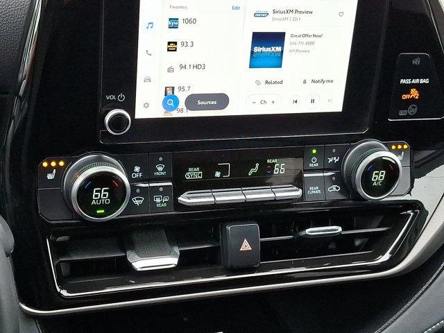 Photo of 2023 Blue Toyota Highlander