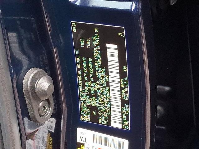 Photo of 2023 Blue Toyota Highlander