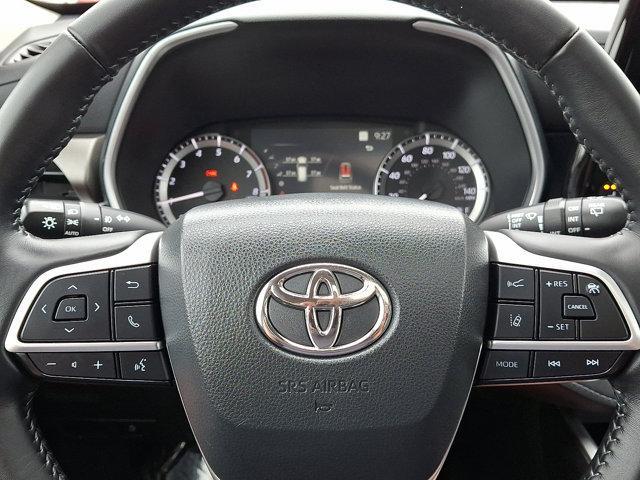 Photo of 2023 Blue Toyota Highlander