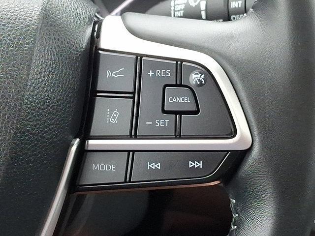 Photo of 2023 Blue Toyota Highlander