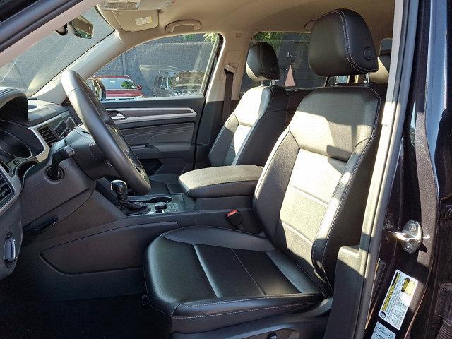 Photo of 2021 Deep Black Pearl   2T2t Volkswagen Atlas