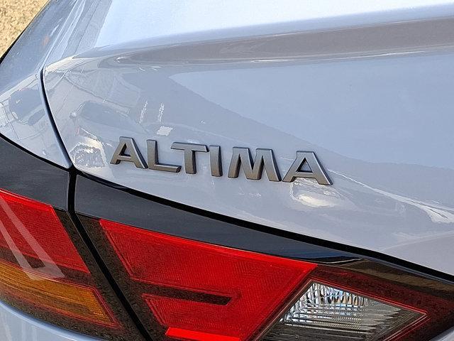 Photo of 2025 Gray Sky Pearl Nissan Altima