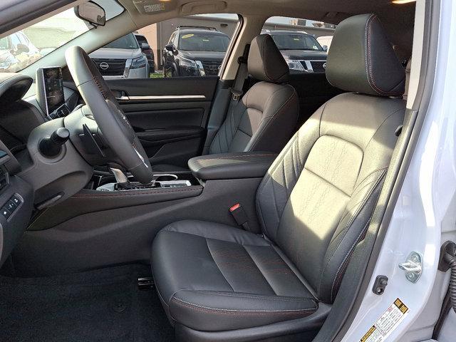 Photo of 2025 Gray Sky Pearl Nissan Altima
