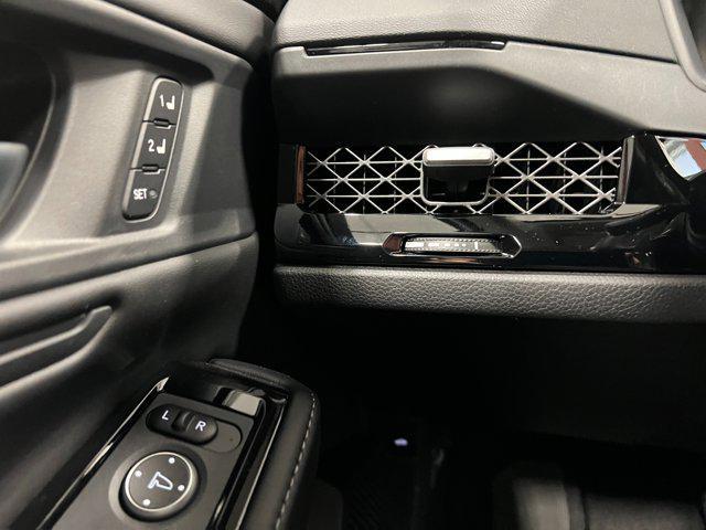 Photo of 2025 Platinum White Pearl Honda Accord Hybrid