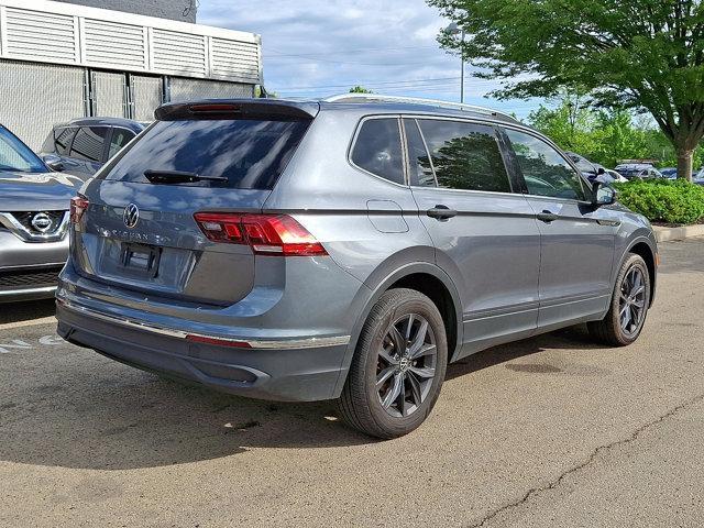 Photo of 2024 Platinum Gray Metallic Volkswagen Tiguan