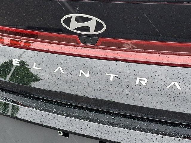 Photo of 2025 Abyss Black Hyundai ELANTRA
