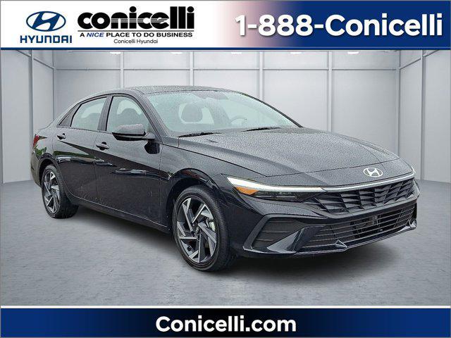 Photo of 2025 Abyss Black Hyundai ELANTRA