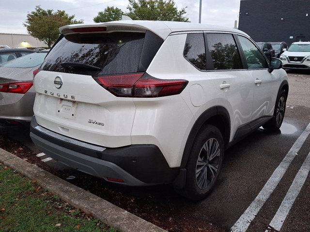 Photo of 2022 Pearl White Tricoat Nissan Rogue