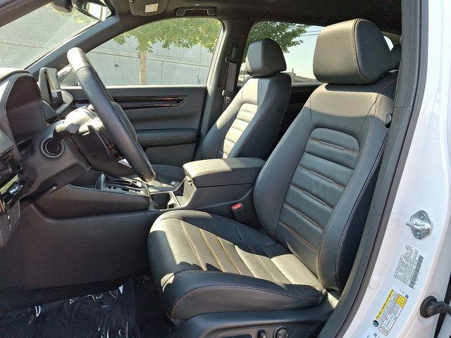 Photo of 2023 Platinum White Pearl Honda CR-V Hybrid