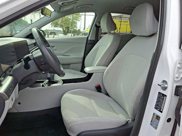 Photo of 2024 Atlas White Hyundai KONA