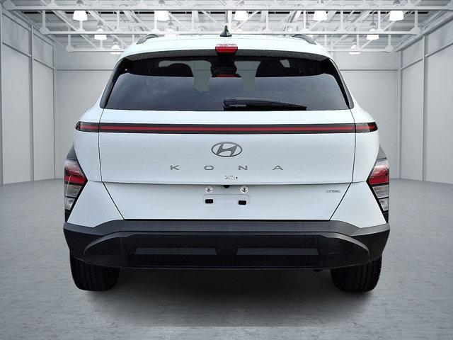 Photo of 2024 Atlas White Hyundai KONA