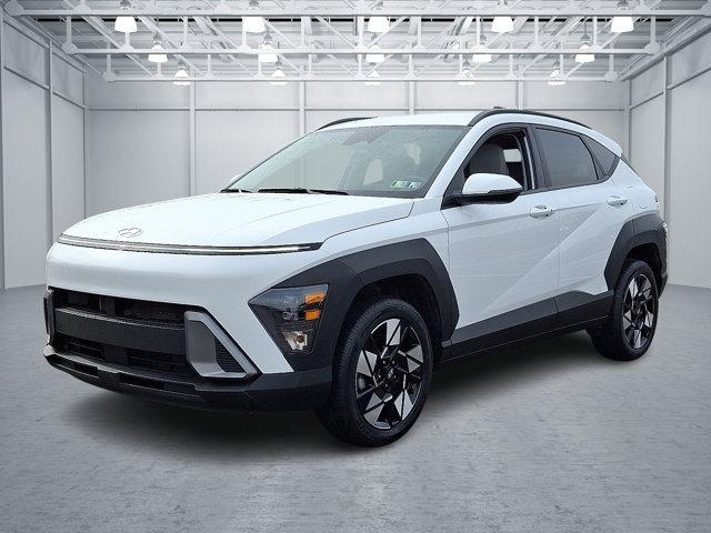 Photo of 2024 Atlas White Hyundai KONA