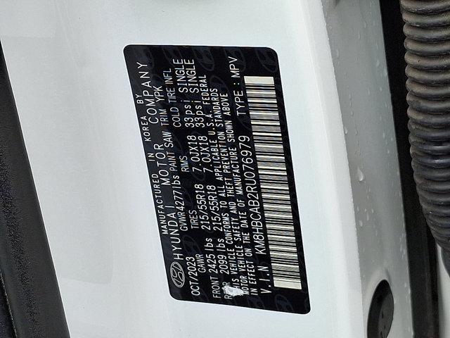Photo of 2024 Atlas White Hyundai KONA
