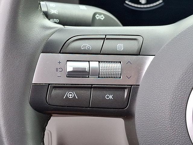 Photo of 2024 Atlas White Hyundai KONA