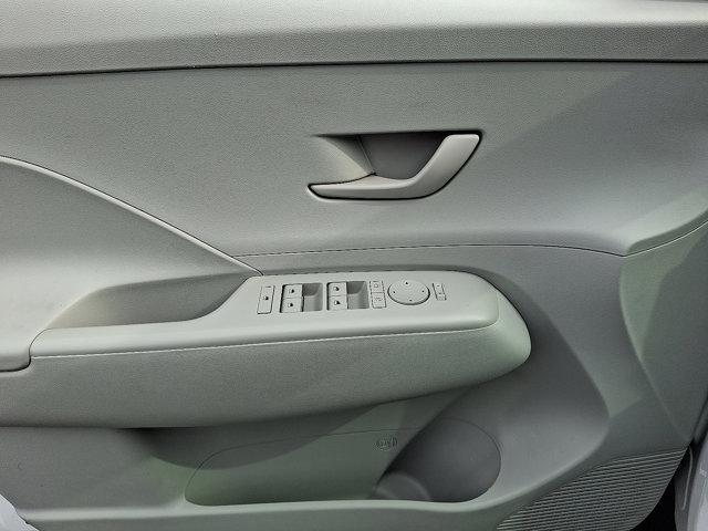 Photo of 2024 Atlas White Hyundai KONA