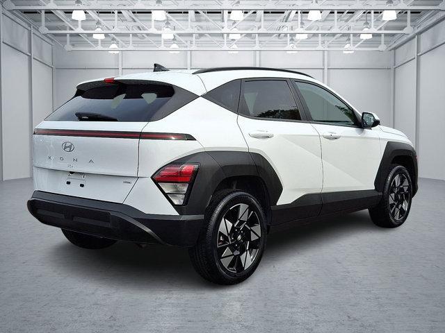 Photo of 2024 Atlas White Hyundai KONA