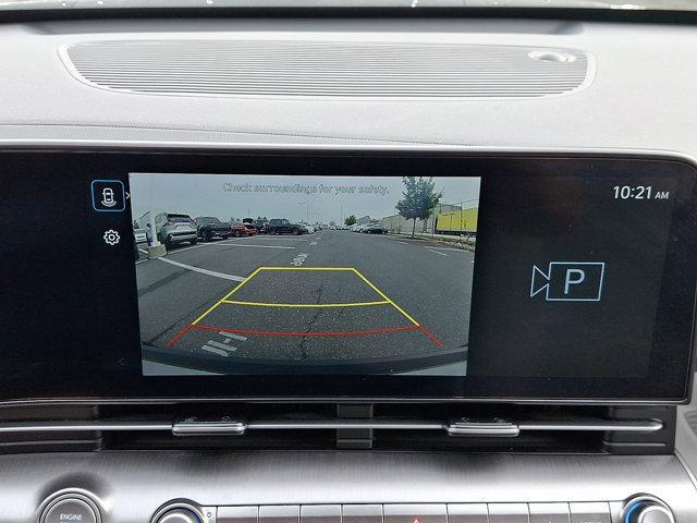 Photo of 2024 Atlas White Hyundai KONA