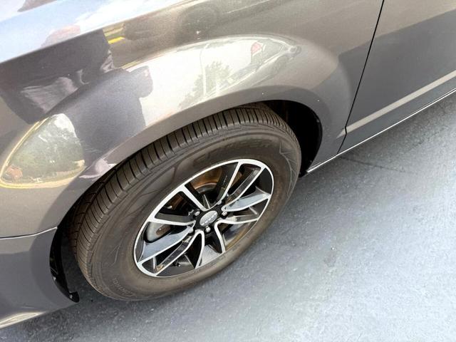 Photo of 2018 Gray Dodge Grand Caravan