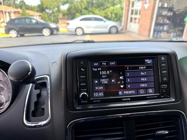 Photo of 2018 Gray Dodge Grand Caravan