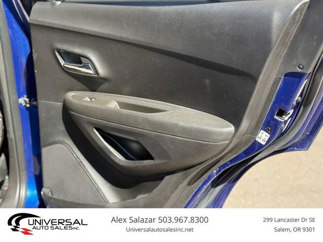 Photo of 2015 Blue Chevrolet Trax