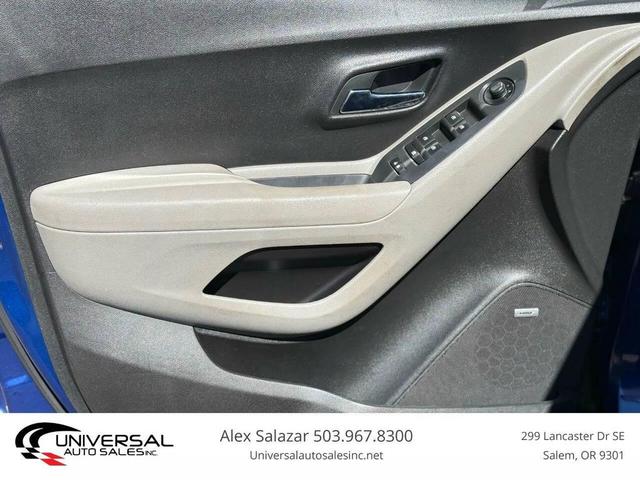 Photo of 2015 Blue Chevrolet Trax