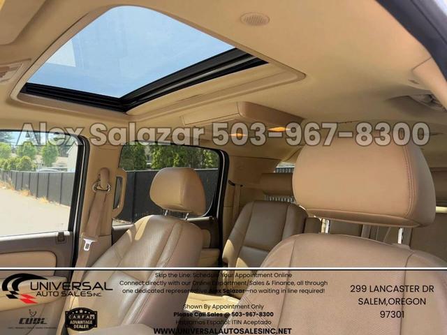 Photo of 2009 Summit White Chevrolet Suburban