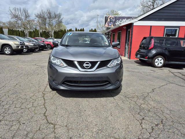 Photo of 2017 Gun Metallic Nissan Rogue Sport