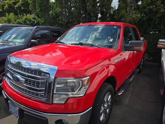 Photo of 2014 Tuxedo Black Metallic Ford F-150