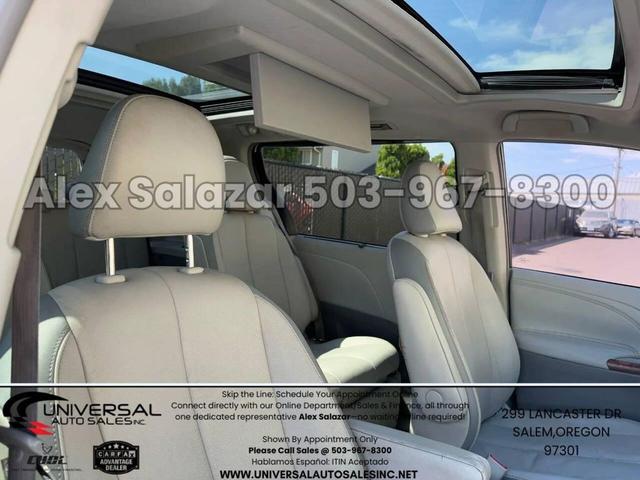 Photo of 2011 Blizzard Pearl Toyota Sienna