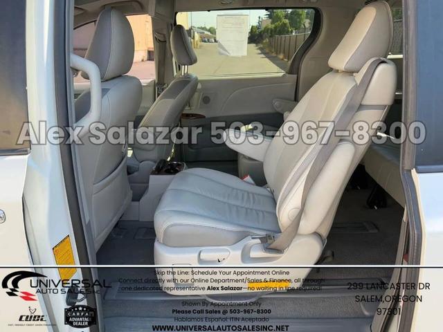 Photo of 2011 Blizzard Pearl Toyota Sienna