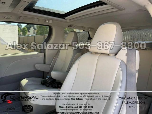 Photo of 2011 Blizzard Pearl Toyota Sienna