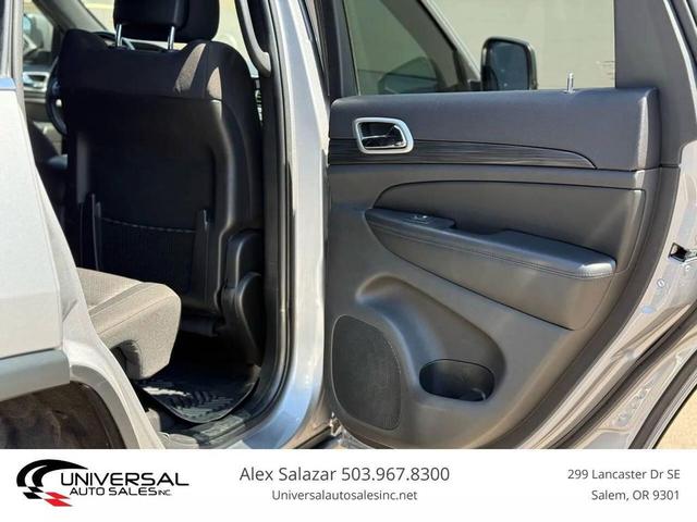 Photo of 2020 Blue Jeep Grand Cherokee