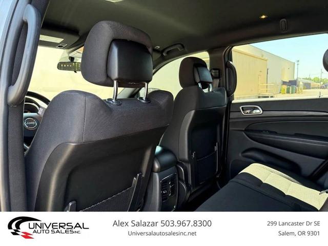 Photo of 2020 Blue Jeep Grand Cherokee