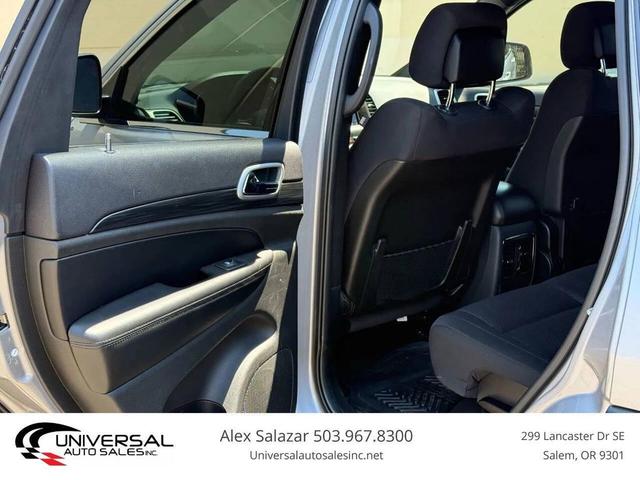 Photo of 2020 Blue Jeep Grand Cherokee
