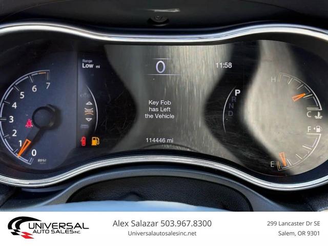 Photo of 2020 Blue Jeep Grand Cherokee