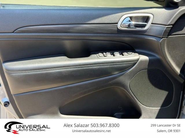 Photo of 2020 Blue Jeep Grand Cherokee