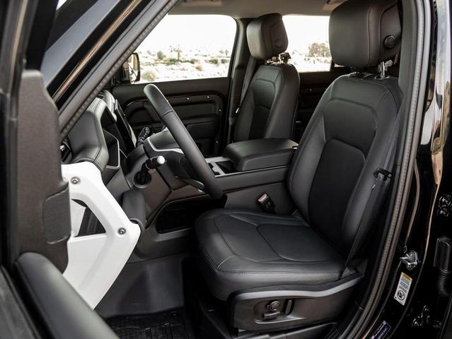 Photo of 2025 Santorini Black Land Rover Defender