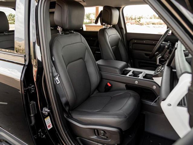 Photo of 2025 Santorini Black Land Rover Defender