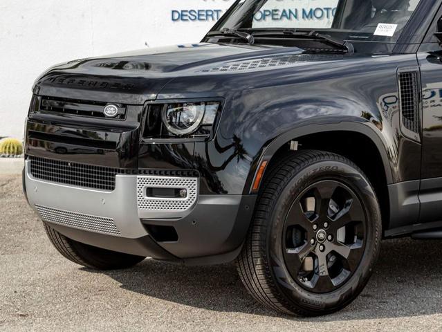 Photo of 2025 Santorini Black Land Rover Defender