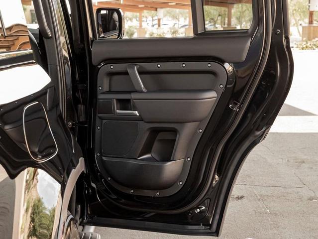 Photo of 2025 Santorini Black Land Rover Defender