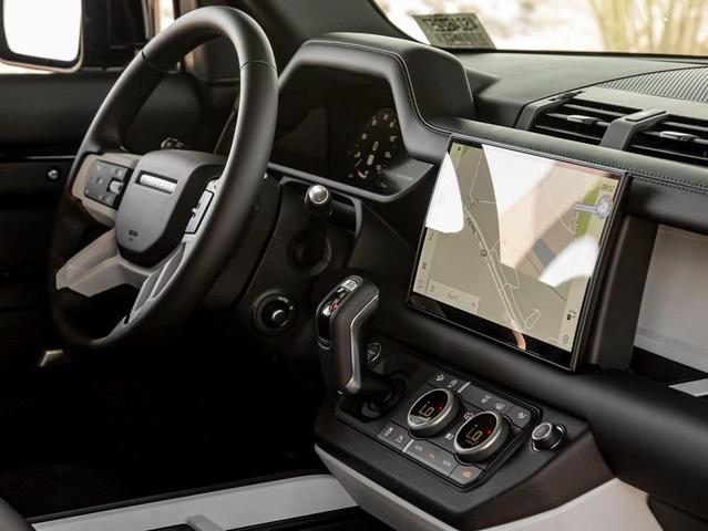 Photo of 2025 Santorini Black Land Rover Defender