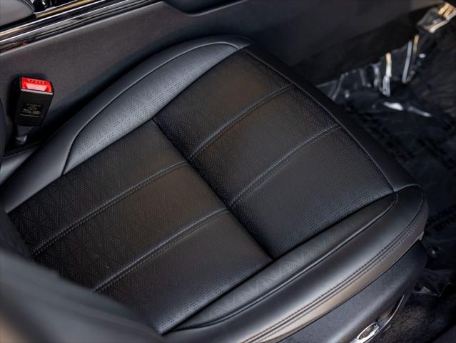 Photo of 2021 Nolita Grey Metallic Land Rover Range Rover Evoque