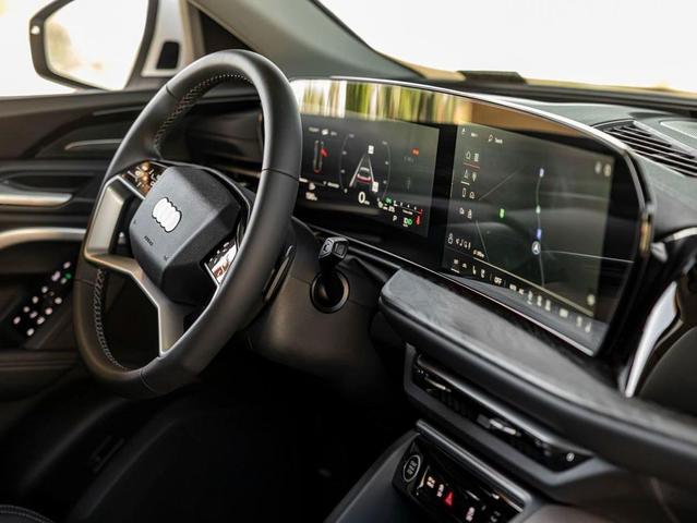 Photo of 2025 Arkona White Audi Q5