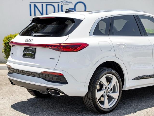 Photo of 2025 Arkona White Audi Q5