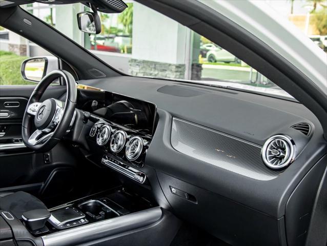 Photo of 2022 Polar White Mercedes-Benz AMG GLA 35