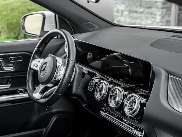 Photo of 2022 Polar White Mercedes-Benz AMG GLA 35
