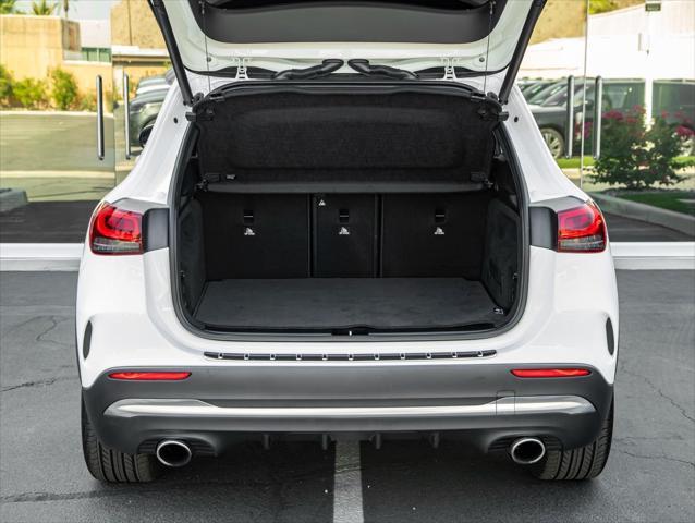 Photo of 2022 Polar White Mercedes-Benz AMG GLA 35