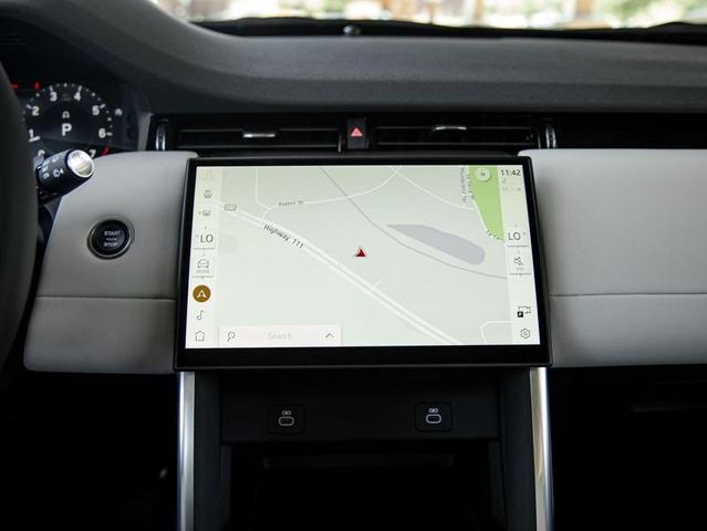 Photo of 2024 Santorini Black Metallic Land Rover Discovery Sport